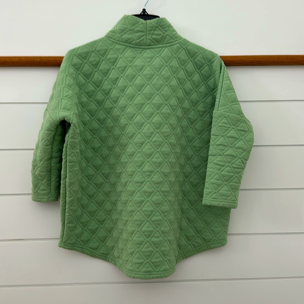 Tuckernuck sport
Quilted Green Pullover - Picture 2 of 4